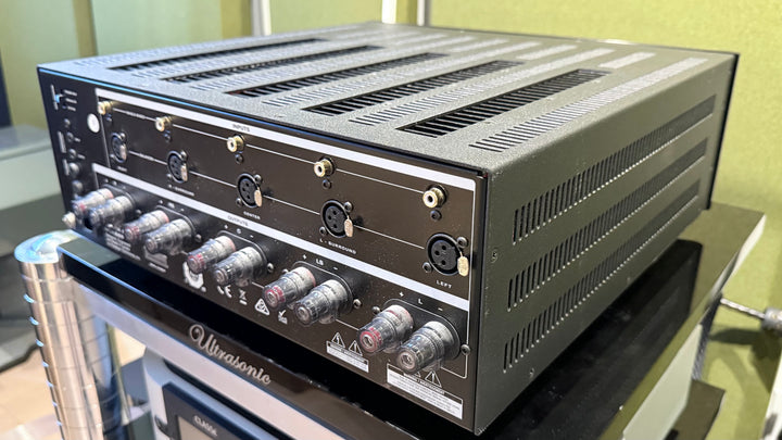 Anthem MCA 525 5-Channel Power Amplifier in Black w Box EXCELLENT