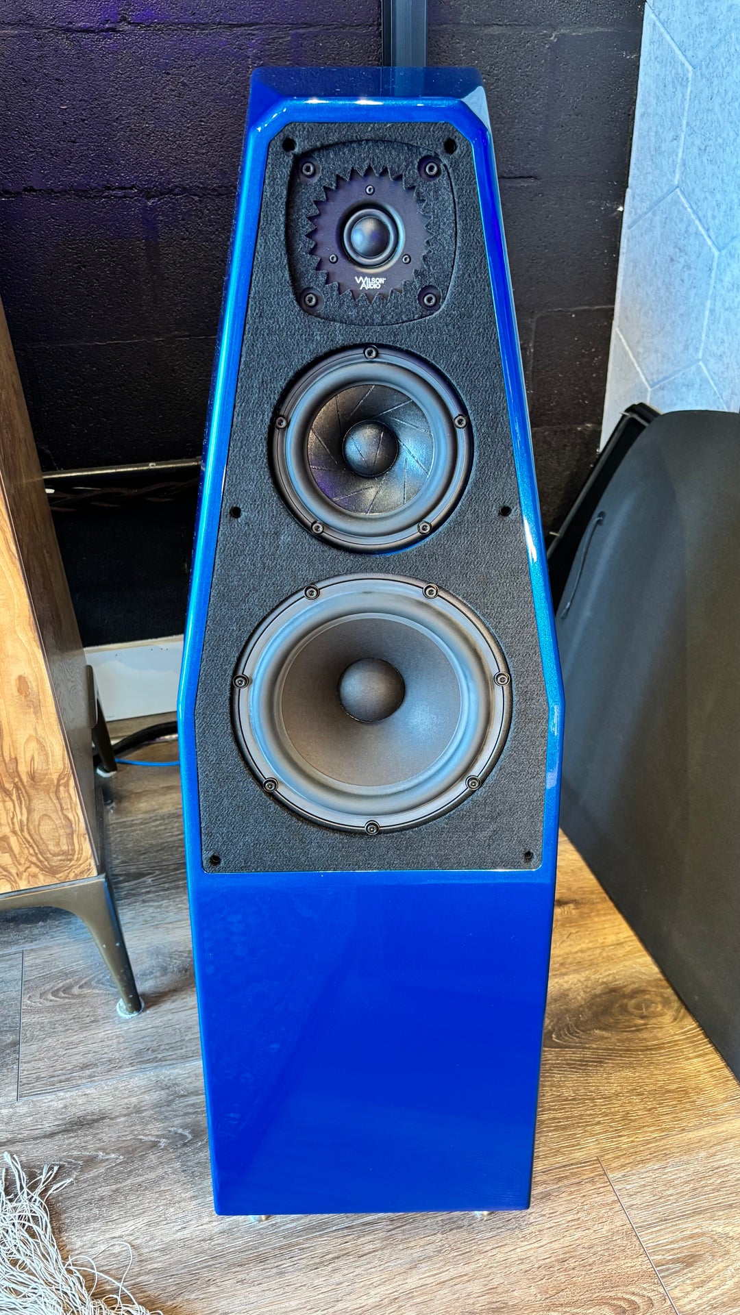 Wilson Audio Sabrina X Full Range Speakers in Blue Corsa EXCELLENT