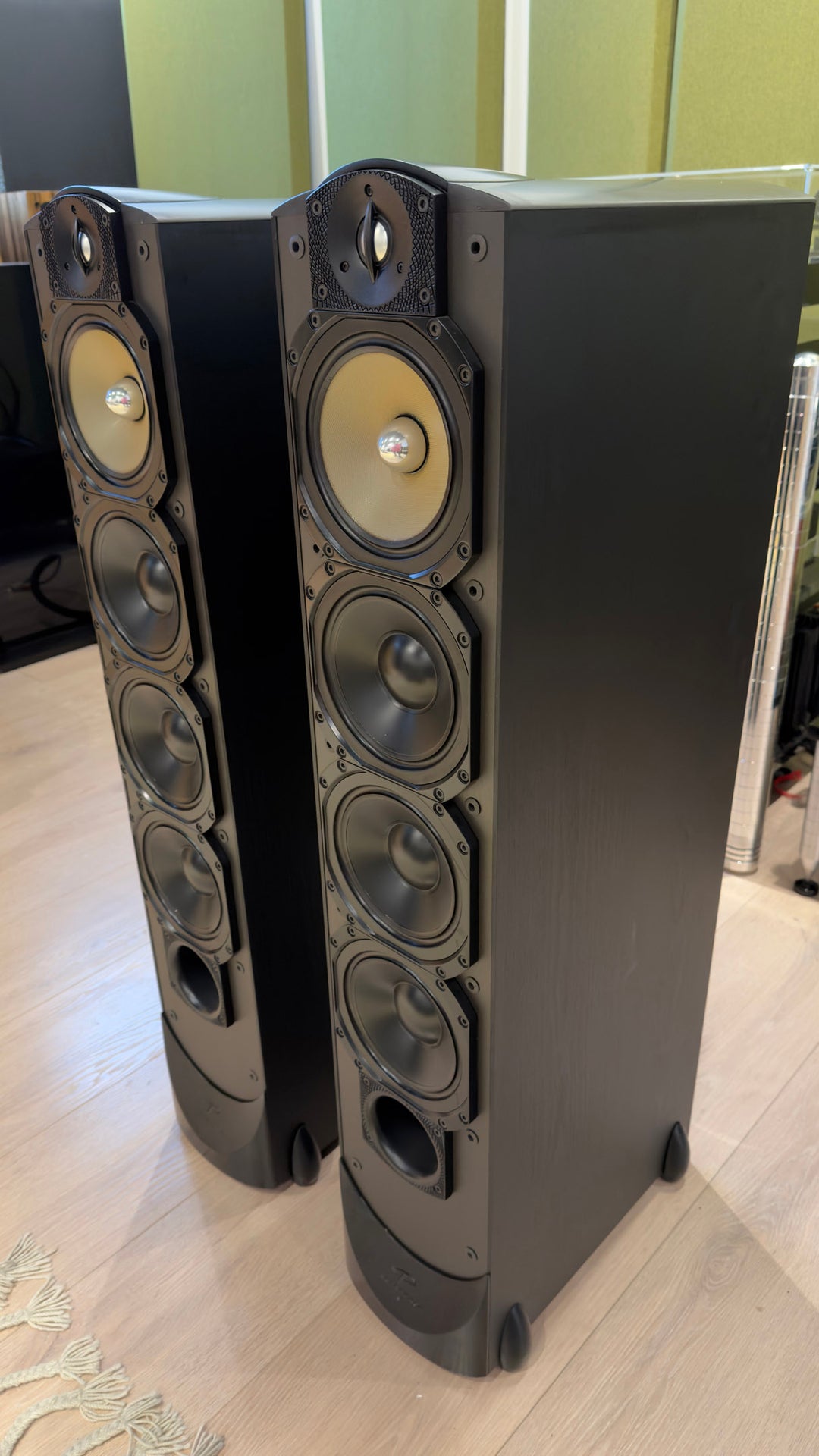 Paradigm Studio 100 v3 Full Range Speakers in Black VERY GOOD
