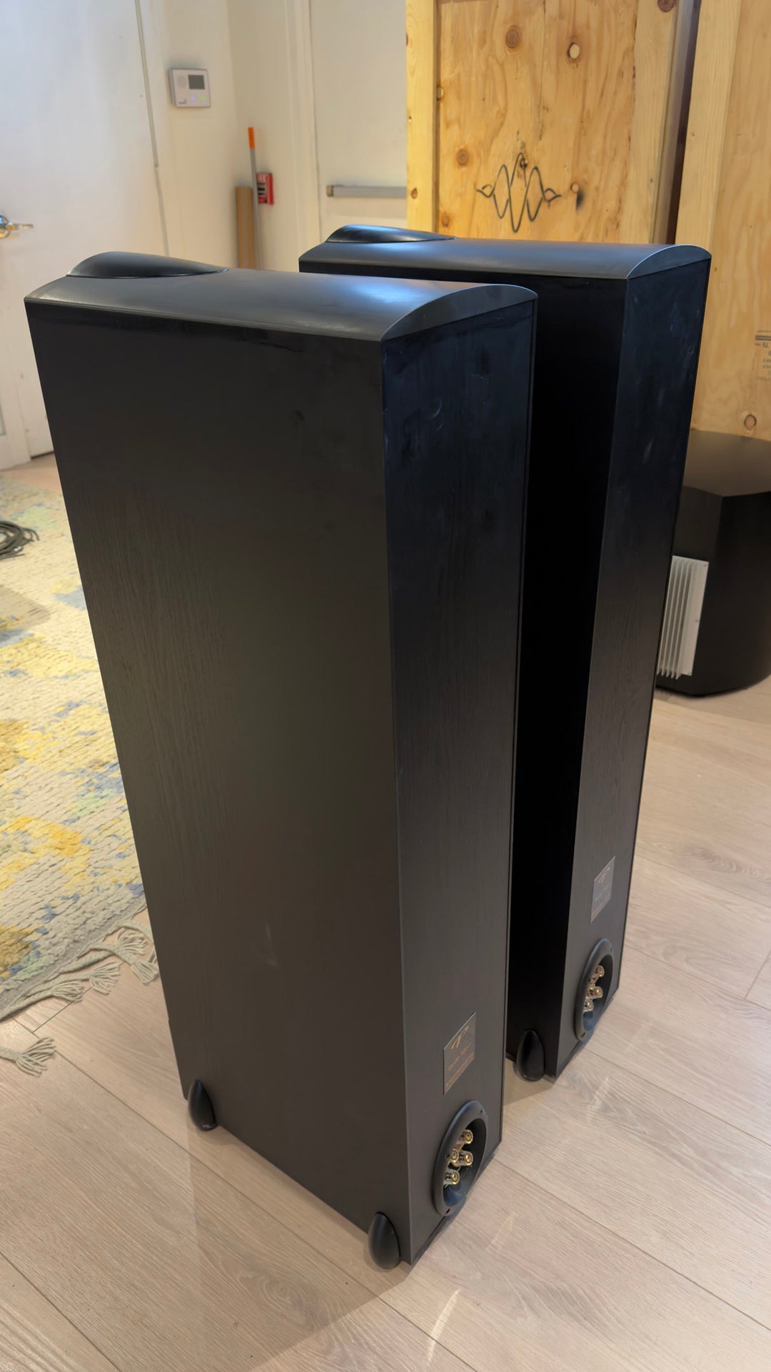 Paradigm Studio 100 v3 Full Range Speakers in Black VERY GOOD