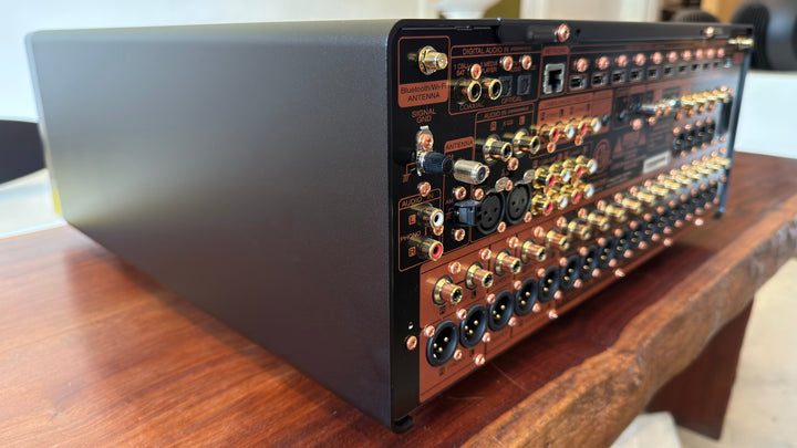 Marantz AV10 Home Theather Preamplifier in Black EXCELLENT