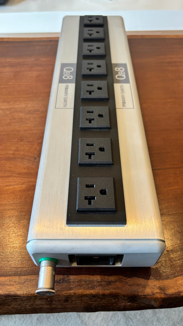 Nordost QRT QBase QB8 Mark II Power AC Distribution Unit EXCELLENT