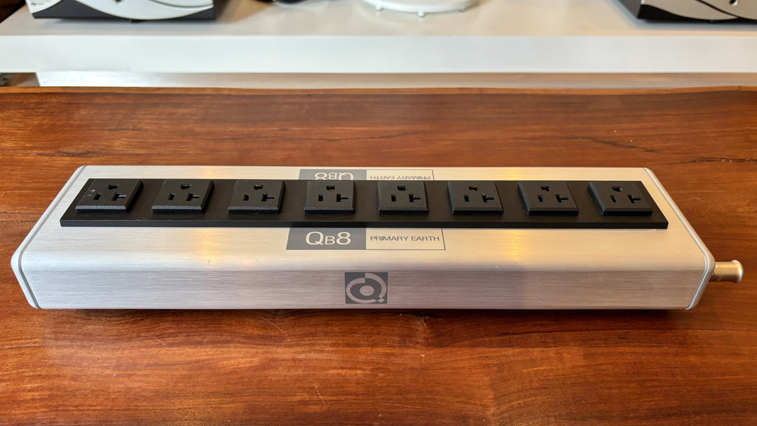 Nordost QRT QBase QB8 Mark II Power AC Distribution Unit EXCELLENT