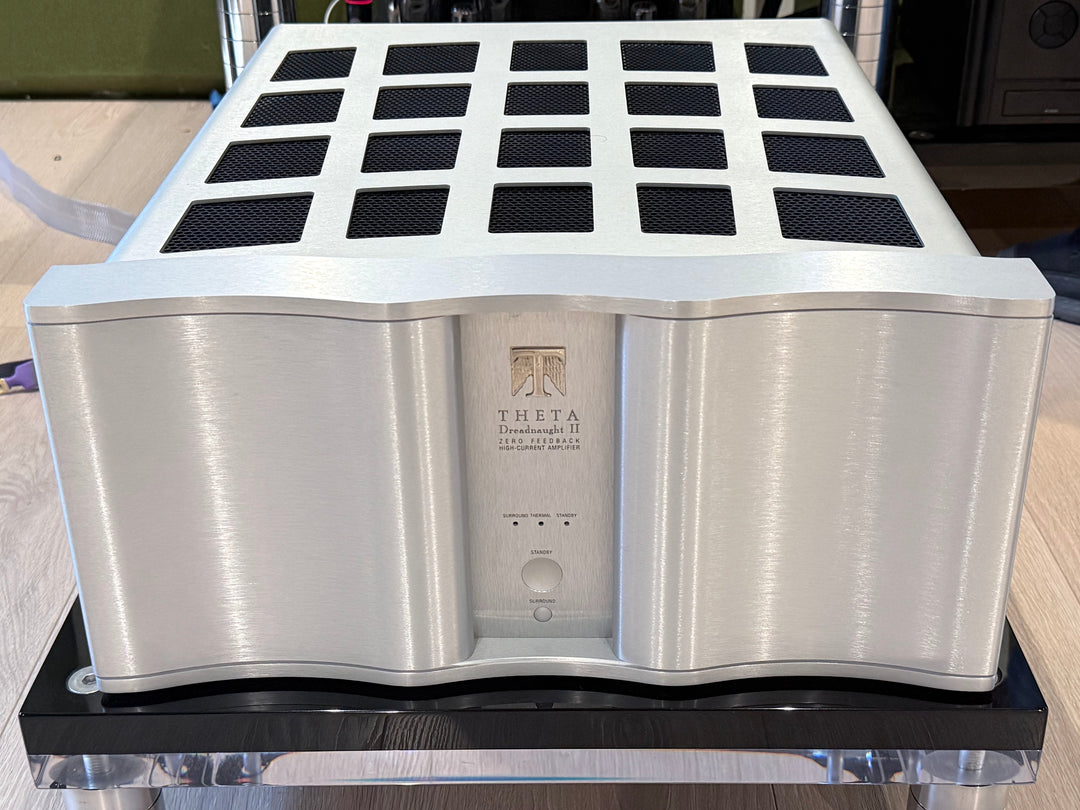 Theta Digital Dreadnaught II 5-Channel Power Amplifier in Silver w Box EXCELLENT