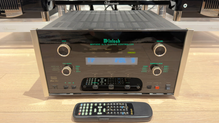 McIntosh MHT200 7 Channel A/V System Controller with Remote & Box 220V EXCELLENT