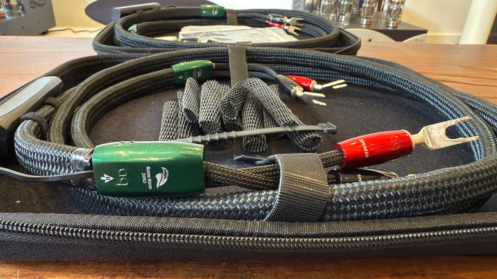 AudioQuest Robin Hood ZERO Speaker Cables 8ft / 2.5M EXCELLENT