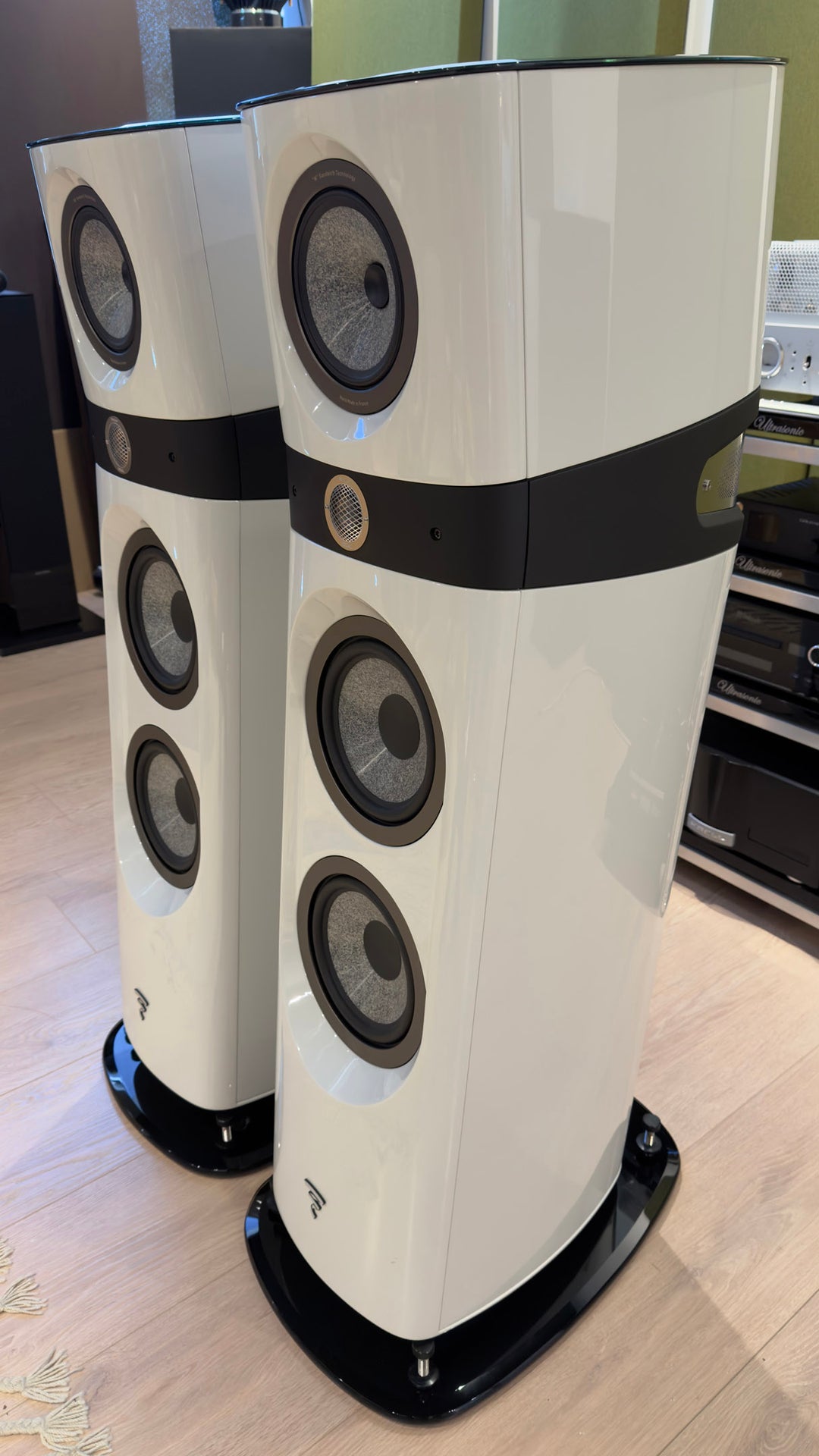 Focal Sopra N3 Full Range Speakers in Gloss White with Grills EXCELLENT