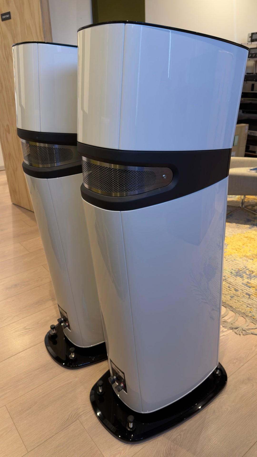 Focal Sopra N3 Full Range Speakers in Gloss White with Grills EXCELLENT