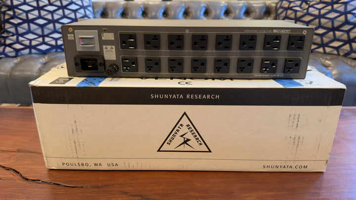 Shunyata Research Venom V16 V16-U Rack Mount Power Conditioner in Silver with Box EXCELLENT