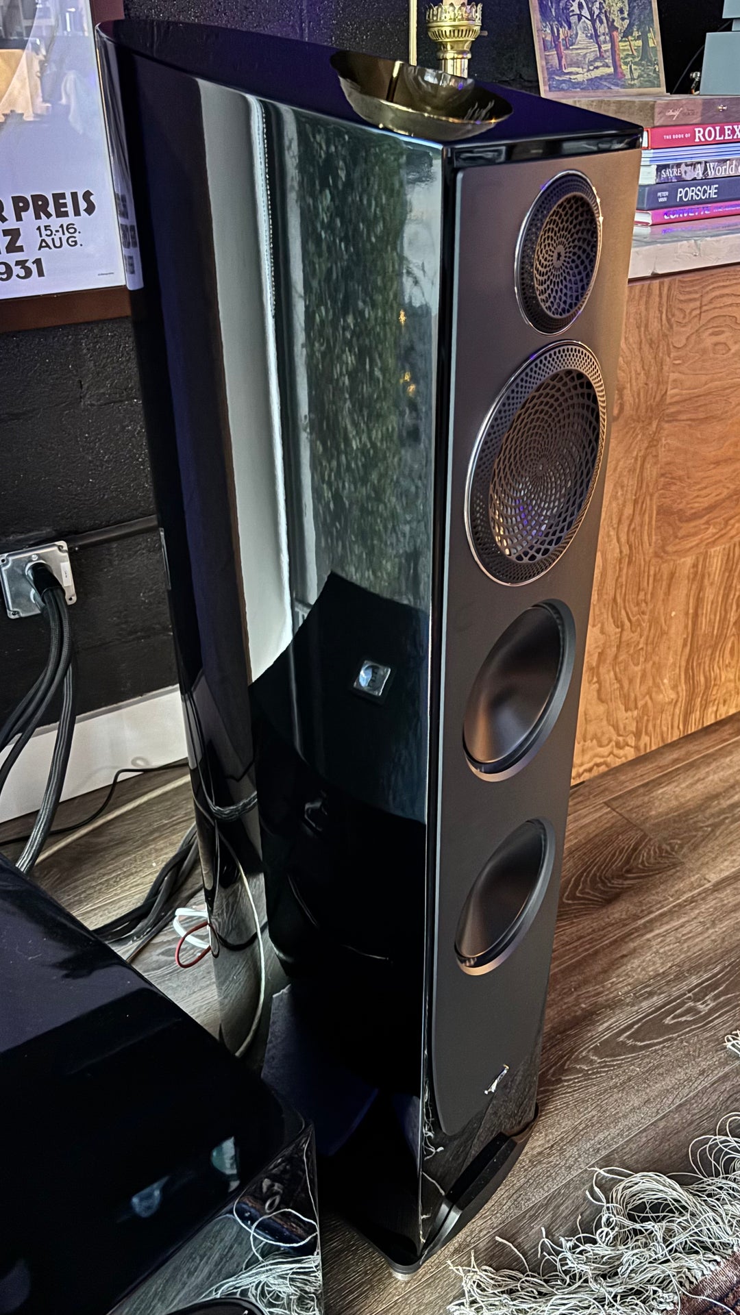 Paradigm Persona 3F Full Range Speakers in Gloss Black EXCELLENT