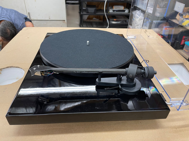 Pro-Ject Debut Carbon DC Turntable EXCELLENT No Cartridge