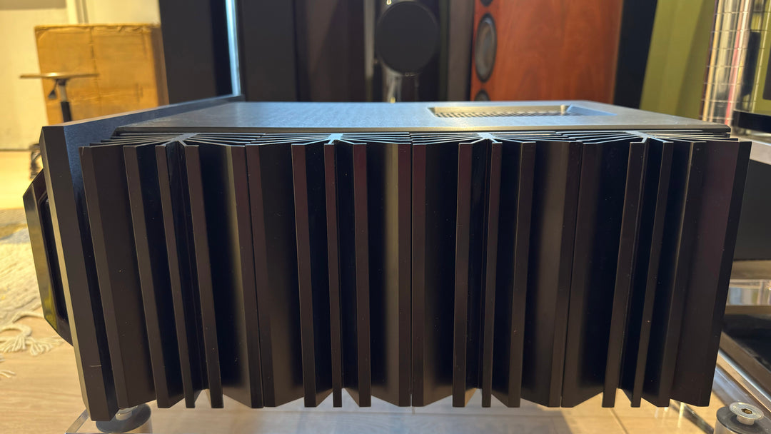Genesis Stealth B-200 Integrated Power Amplifier in Black EXCELLENT