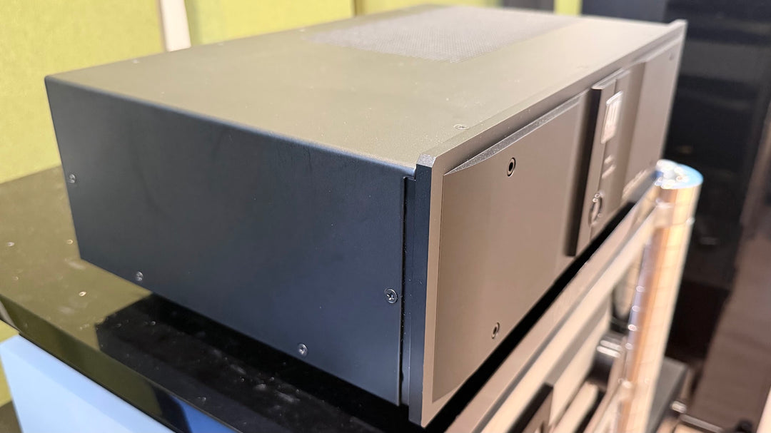 ATI AT500nc Series Class D AT542NC Amplifier in Black EXCELLENT