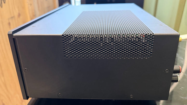 ATI AT500nc Series Class D AT542NC Amplifier in Black EXCELLENT