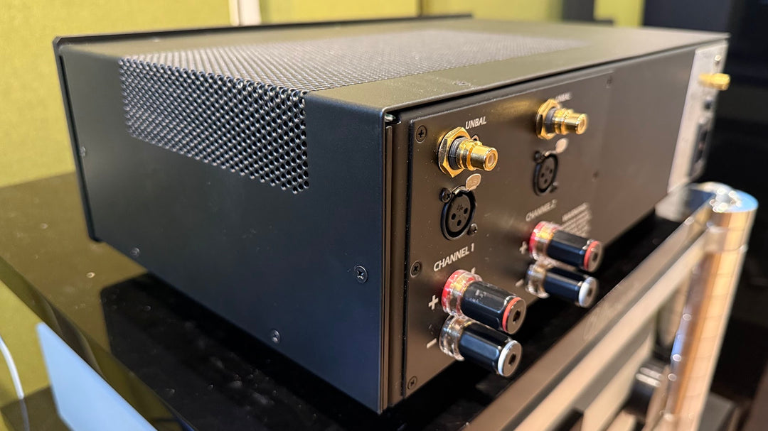 ATI AT500nc Series Class D AT542NC Amplifier in Black EXCELLENT