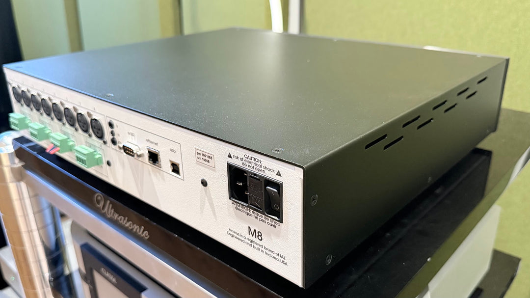 Acurus M8 8-Channel Amplifier in Black w Box EXCELLENT