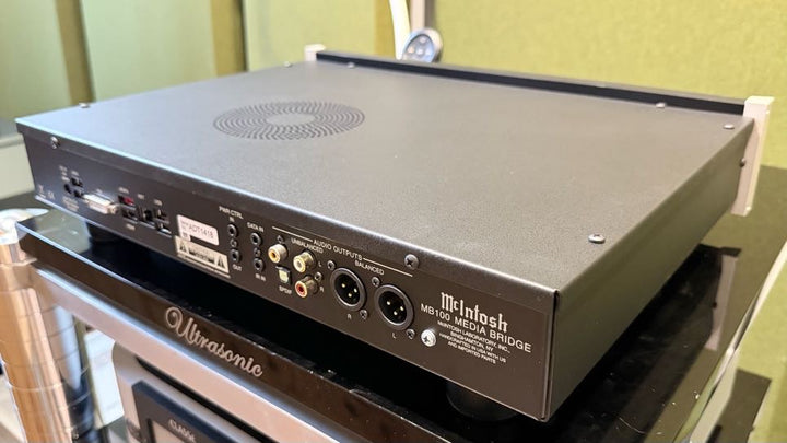 McIntosh MB100 Media Streamer and Digital Hub w Remote & Box EXCELLENT