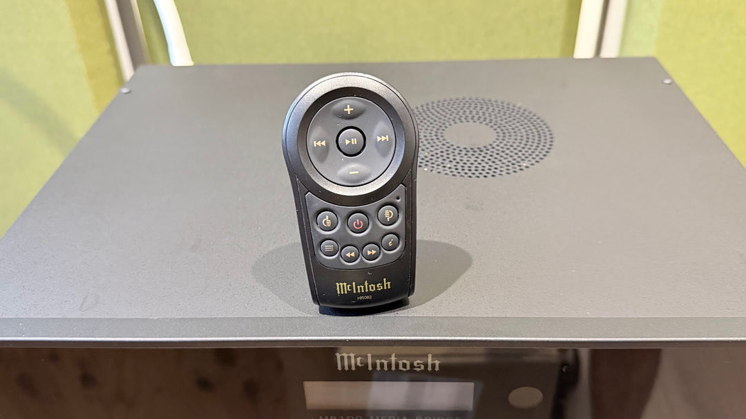 McIntosh MB100 Media Streamer and Digital Hub w Remote & Box EXCELLENT