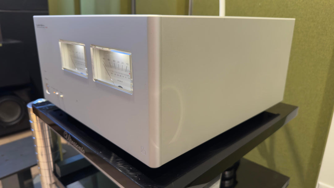 Luxman M-900u Stero Power Amplifier in Silver with Box EXCELLENT