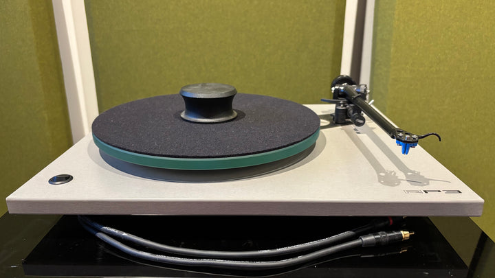 Rega RP3 Planar 3 Turntable Record Player with RB303 Tonearm and Elys 2 Cartridge EXCELLENT