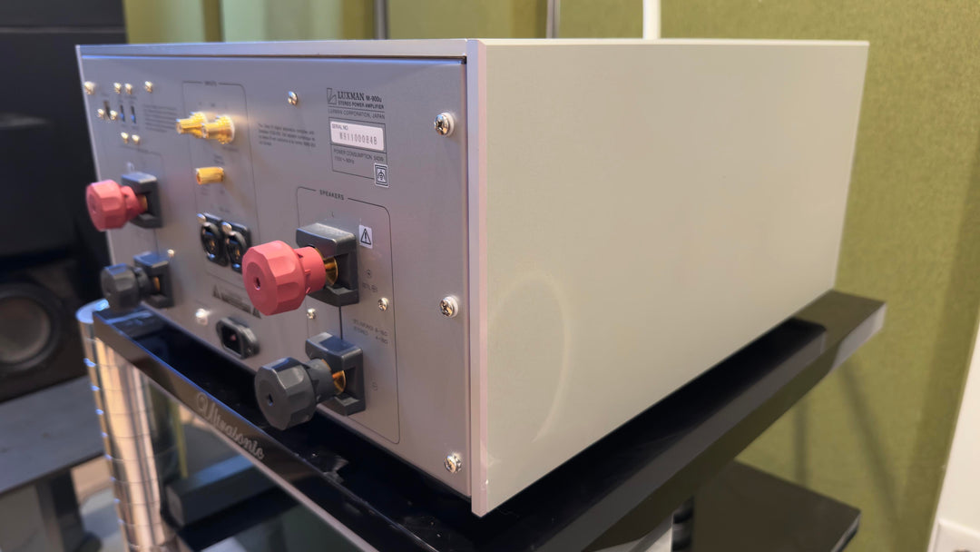 Luxman M-900u Stero Power Amplifier in Silver with Box EXCELLENT
