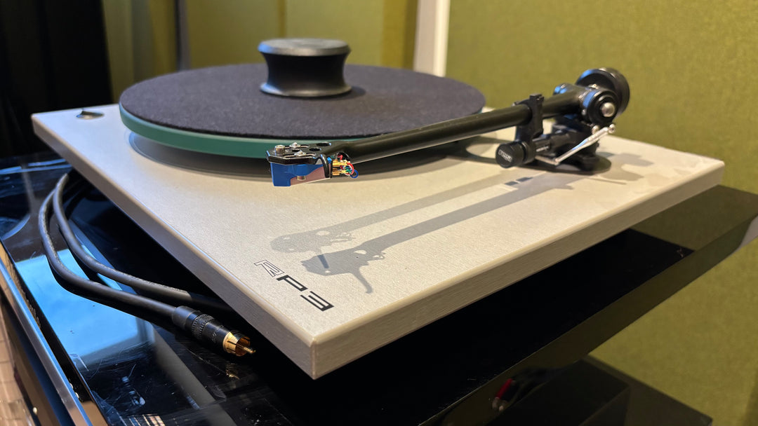 Rega RP3 Planar 3 Turntable Record Player with RB303 Tonearm and Elys 2 Cartridge EXCELLENT