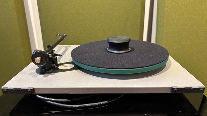 Rega RP3 Planar 3 Turntable Record Player with RB303 Tonearm and Elys 2 Cartridge EXCELLENT