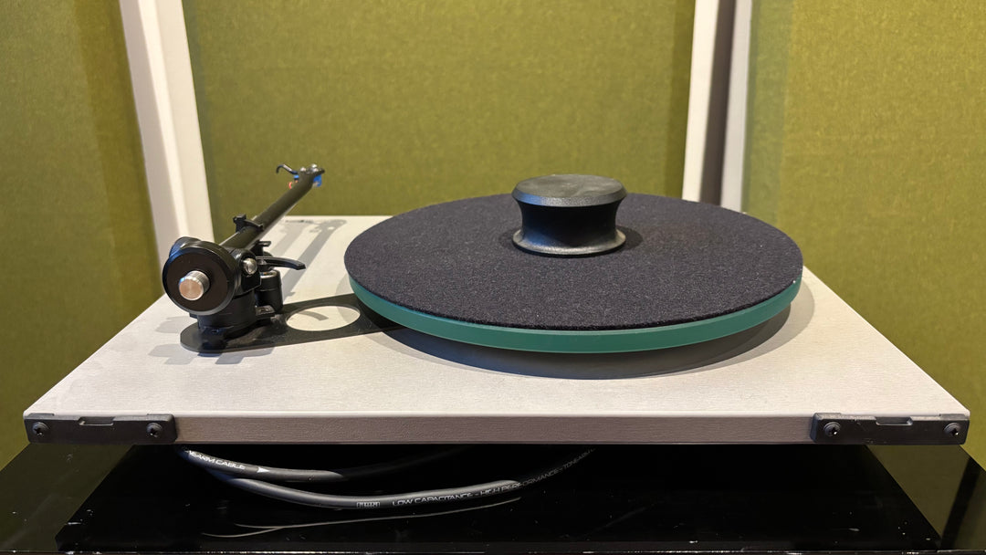 Rega RP3 Planar 3 Turntable Record Player with RB303 Tonearm and Elys 2 Cartridge EXCELLENT