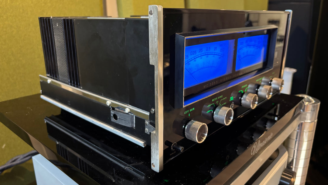 McIntosh MC2255 2-Channel Solid State Stereo Power Amplifier EXCELLENT