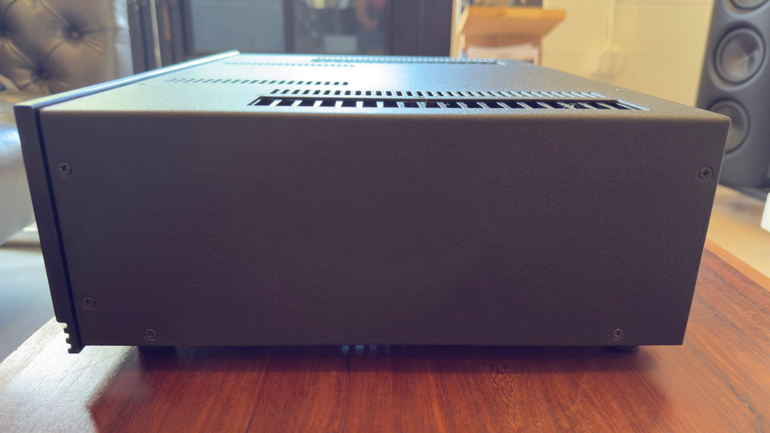 Anthem PVA4 4-Channel Solid State Amplifier in Black EXCELLENT