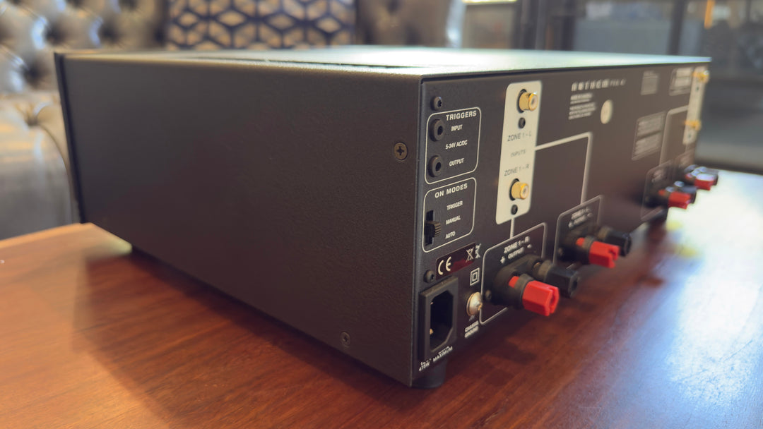Anthem PVA4 4-Channel Solid State Amplifier in Black EXCELLENT