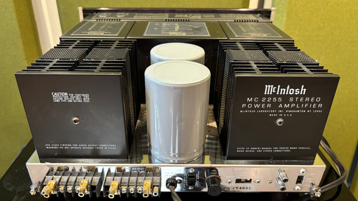 McIntosh MC2255 2-Channel Solid State Stereo Power Amplifier EXCELLENT
