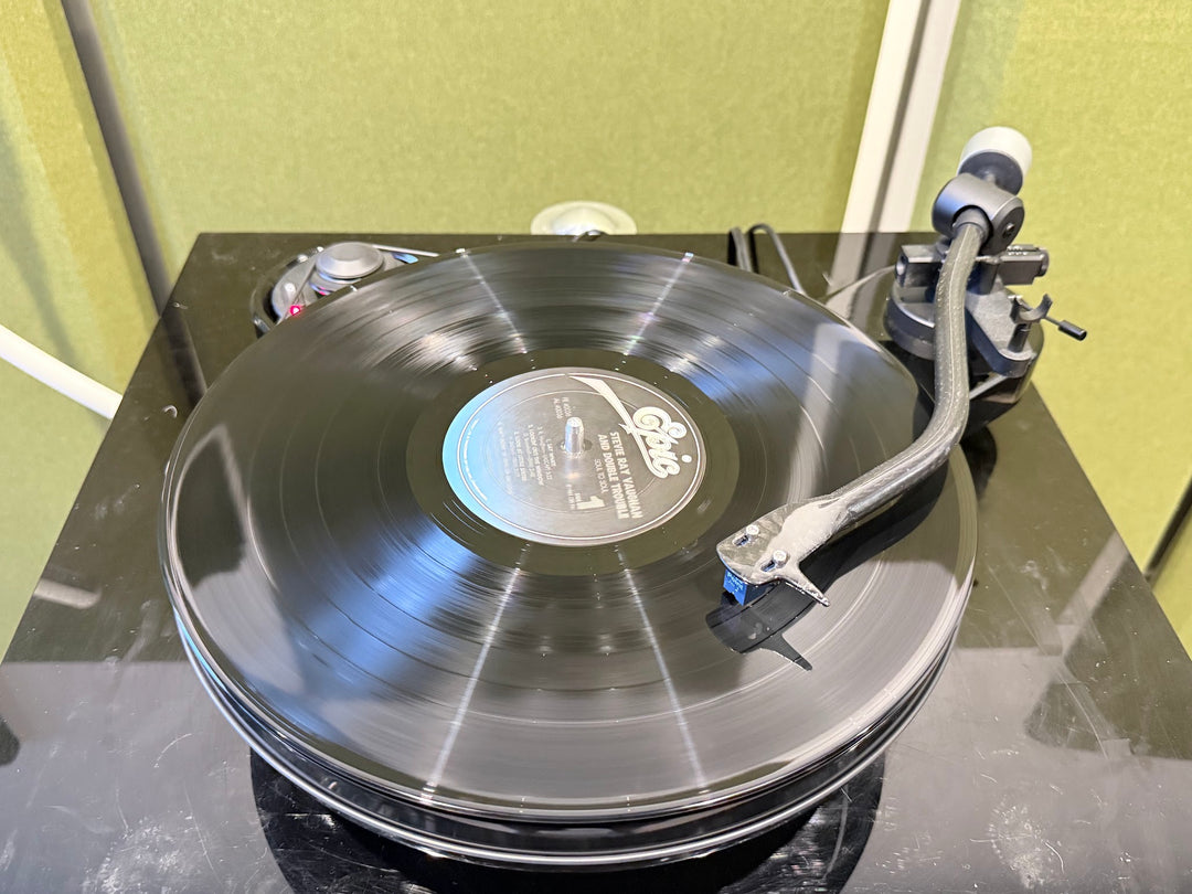 Pro-ject RPM 3 Carbon Turntable Record Player with Blue Point Cartridge VERY GOOD