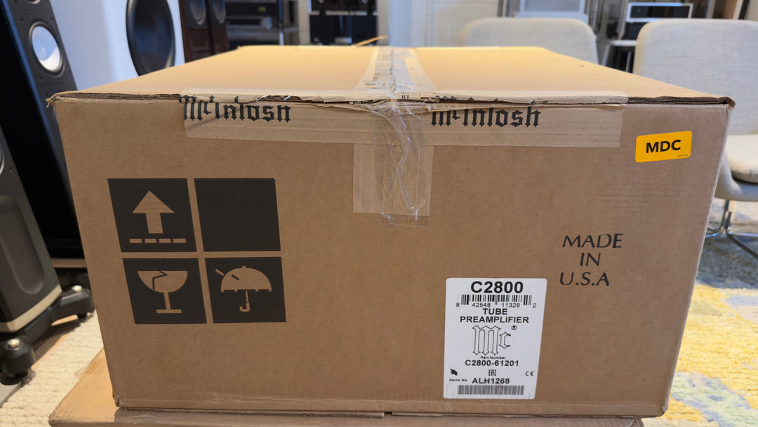 McIntosh C2800 Tube Preamplifier with Remote & Box EXCELLENT