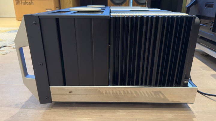 McIntosh MC1.25KW 1-Channel Solid State Amplifier Monoblock Pair with Boxes Serial AFW3406 & AFW3408 EXCELLENT