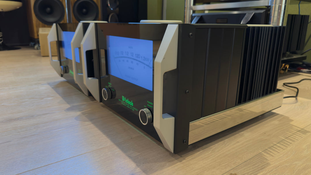 McIntosh MC1.25KW 1-Channel Solid State Amplifier Monoblock Pair with Boxes MINT