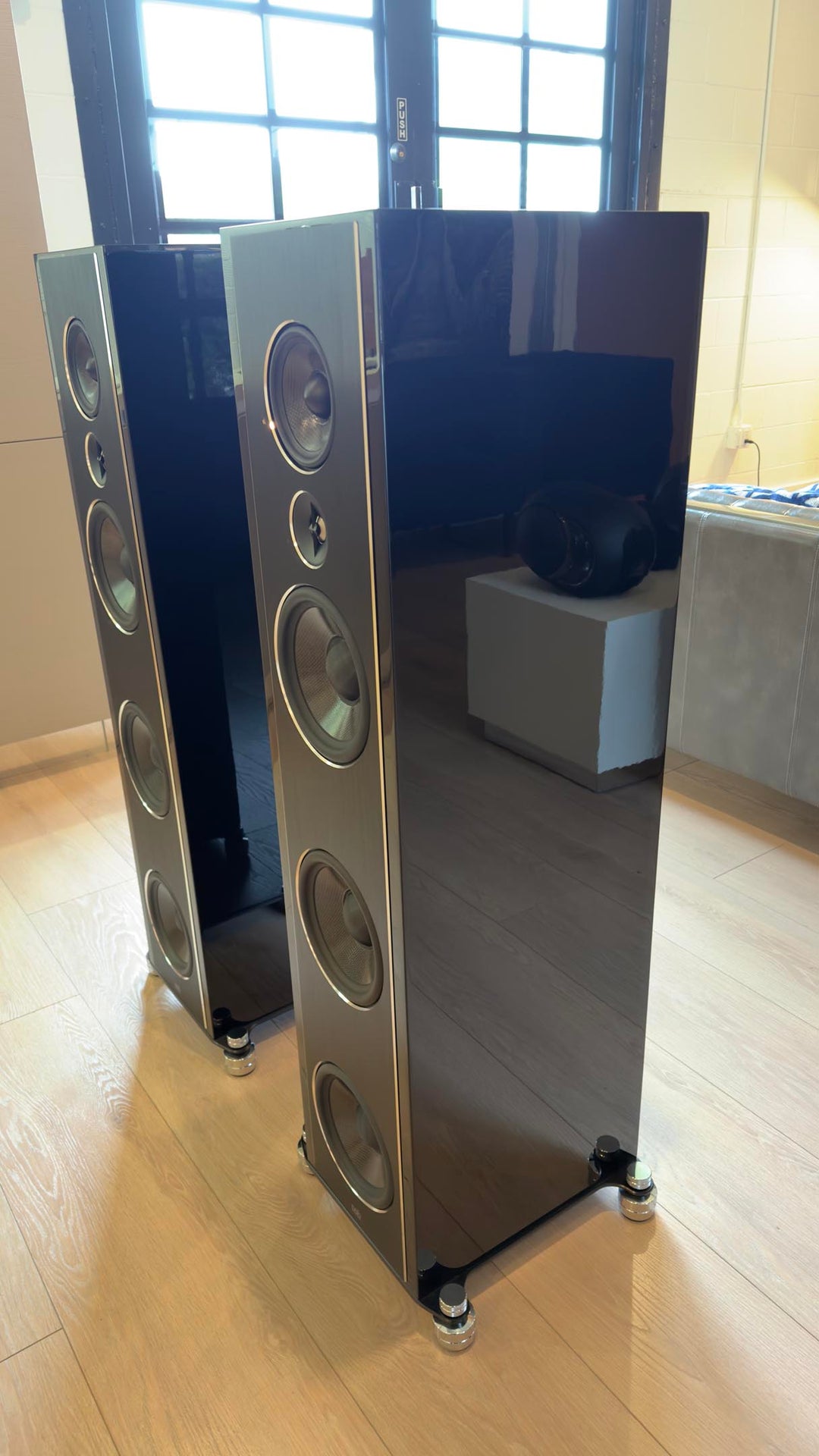 PSB Synchrony T800 Full Range Speakers in Gloss Black w Box EXCELLENT