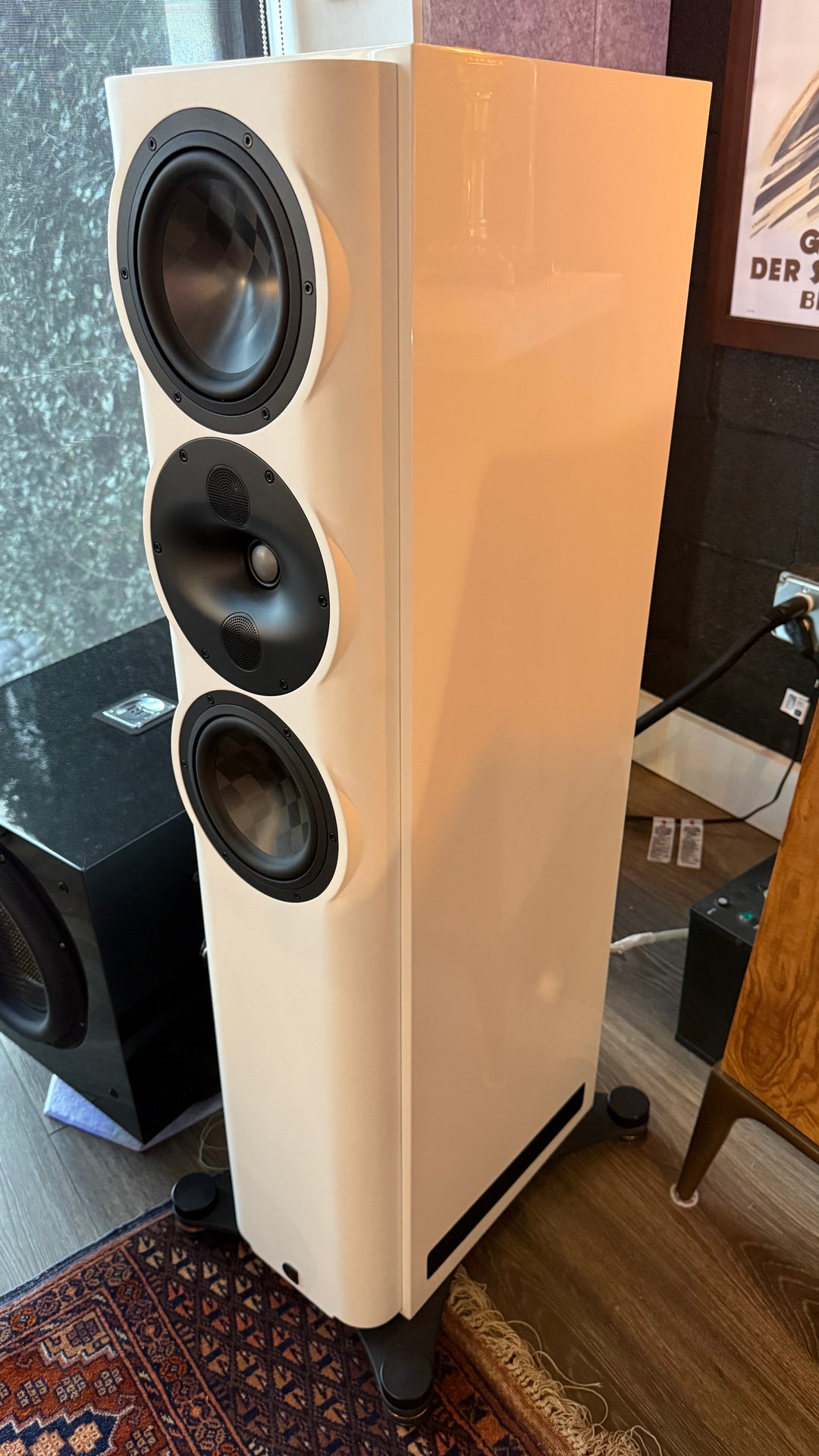 Perlisten S5t Full Range Speakers in White EXCELLENT