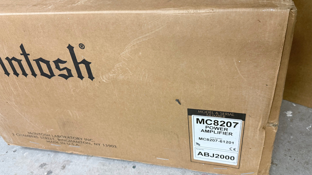 McIntosh MC8207 7-Channel Solid State Amplifier EXCELLENT