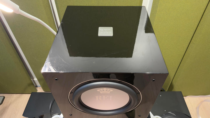 REL Acoustics S/812 Subwoofer w Box & Accessories in Gloss Black GOOD