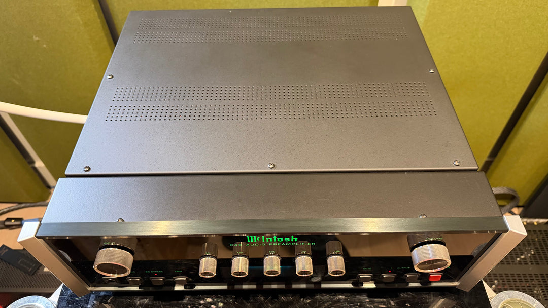 McIntosh C48 Audio Preamplifier w Remote EXCELLENT