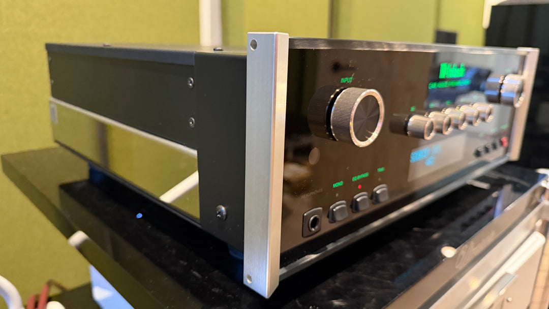 McIntosh C48 Audio Preamplifier w Remote EXCELLENT