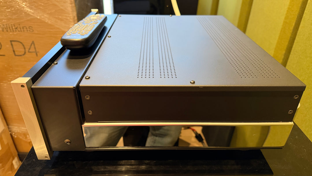 McIntosh C48 Audio Preamplifier w Remote EXCELLENT