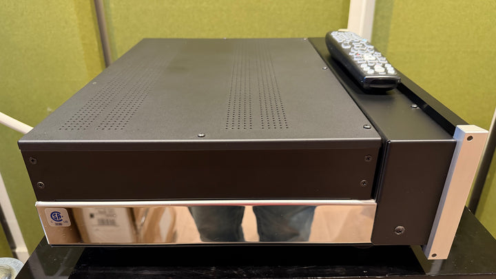McIntosh C48 Audio Preamplifier w Remote EXCELLENT