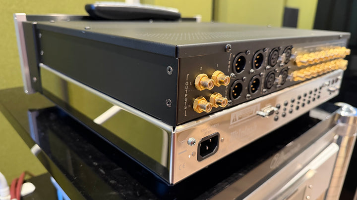 McIntosh C48 Audio Preamplifier w Remote EXCELLENT