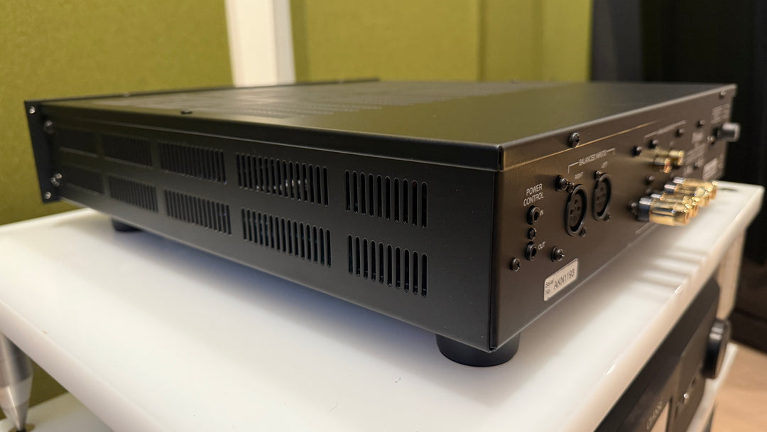 McIntosh MI502 Two Channel Power Amplifier EXCELLENT