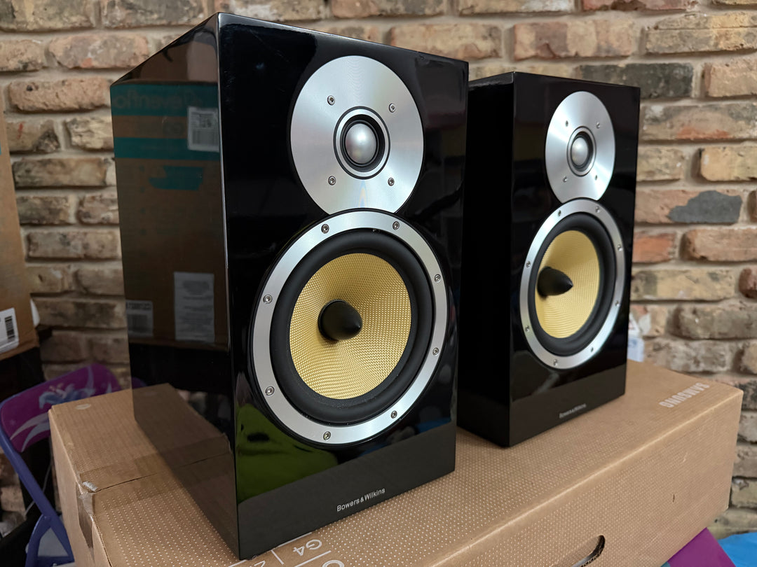 B&W Bowers & Wilkins CM5 MkI Bookshelf Speakers in Gloss Black EXCELLENT