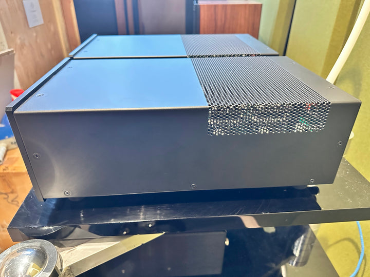 ATI AT500nc Series AT541NC Monoblock Amplifier Pair Class D in Black EXCELLENT