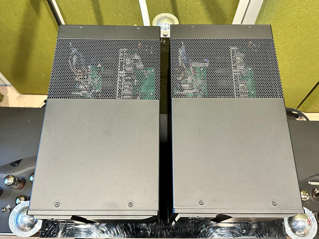 ATI AT500nc Series AT541NC Monoblock Amplifier Pair Class D in Black EXCELLENT