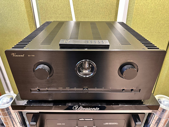 Vincent SV700 Integrated Amplifier in Black w Remote & Box EXCELLENT